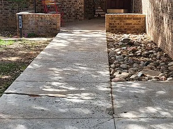 608 Alto Cir, Denver City, TX 79323