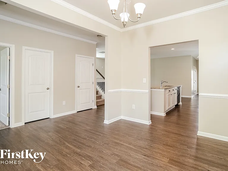 327 Stoney Hollow Rd — Photo 4