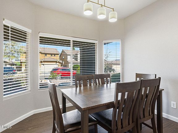 4th image of 807 E Bradstock Way
