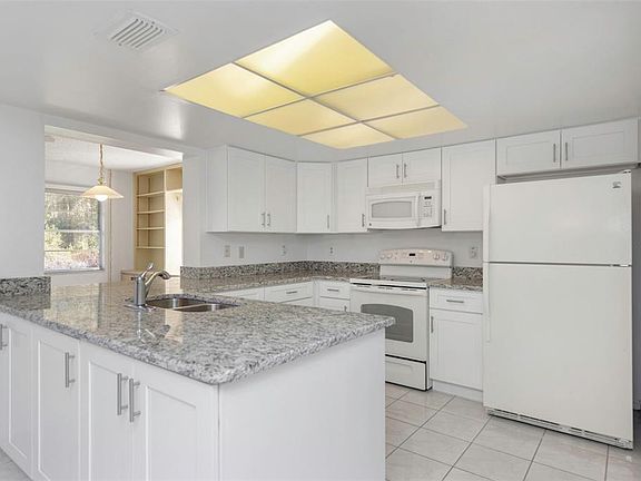 3rd image of 2024 HEATHFIELD CIRCLE #155
