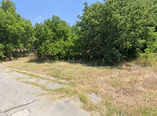 1214 Witherspoon St, Gainesville, TX 76240