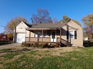 8908 E Gregory Blvd, Raytown, MO 64133