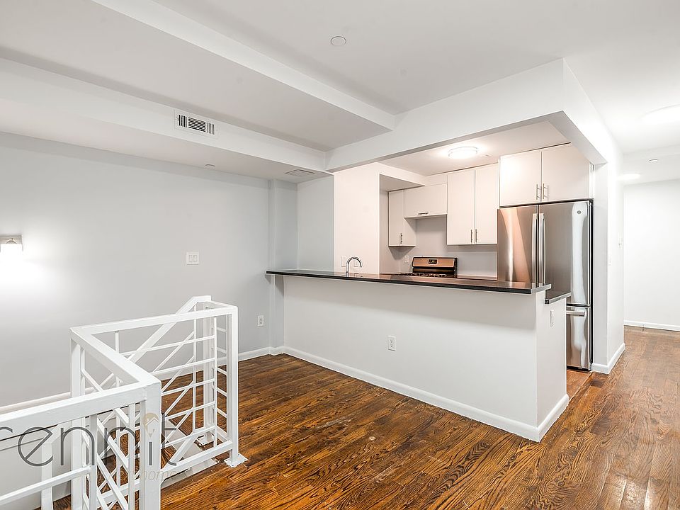 1st image of 299 McGuinness Blvd APT 1A