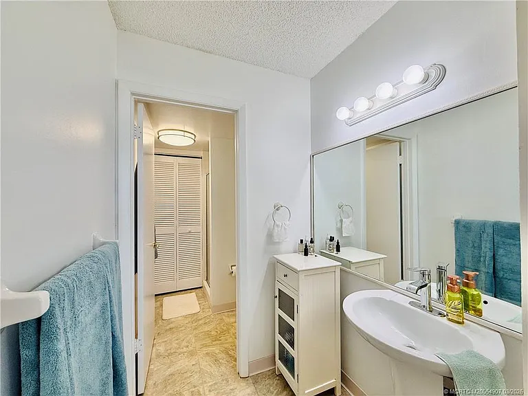 7410 S Ocean Dr #209 — Photo 31
