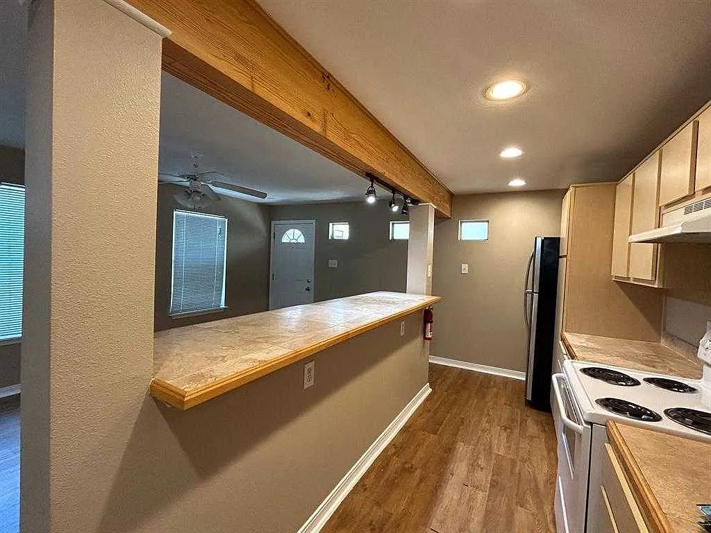1 bed, $900 — Photo 4