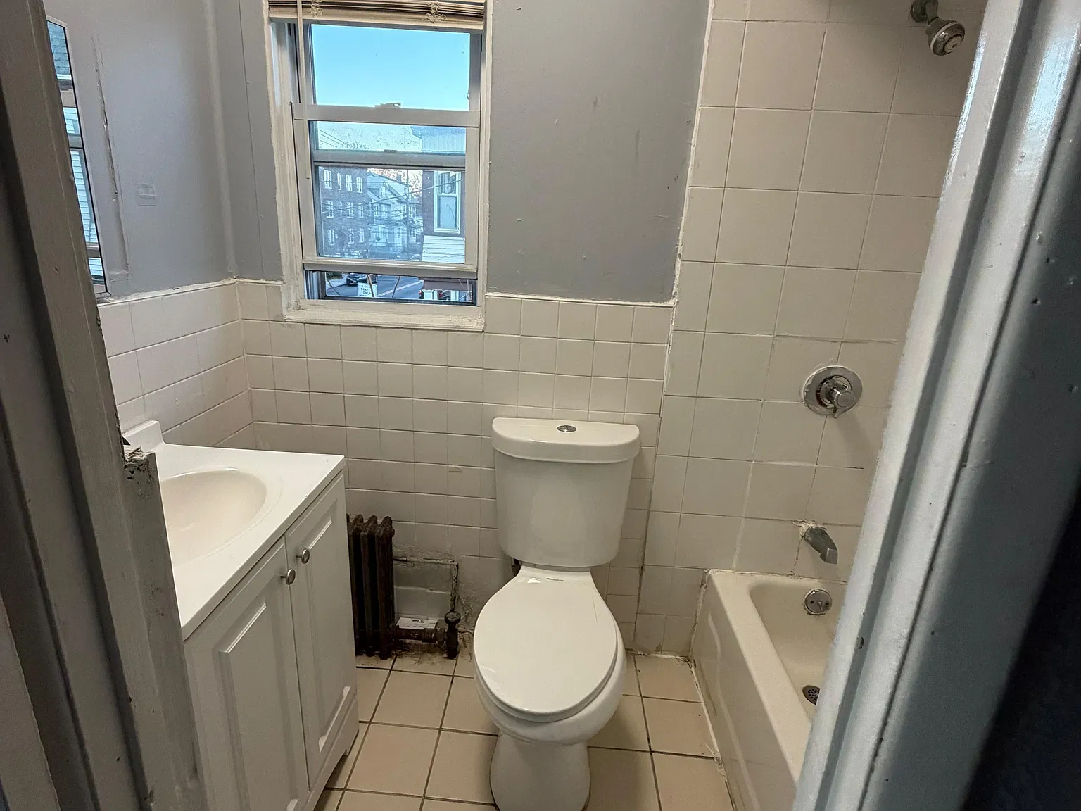 384 Sanford Ave — Photo 3