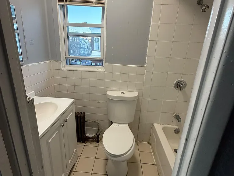 384 Sanford Ave #3 — Photo 3