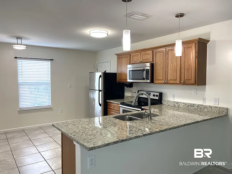 15142 Marem Dr — Photo 3