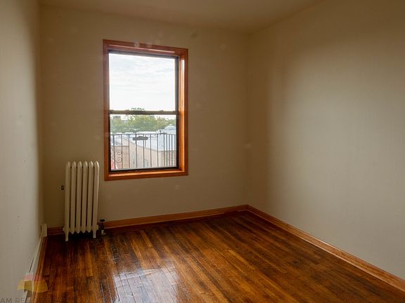 4th image of 773 44th St #Z