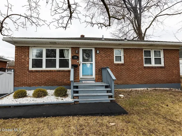 104 Edgecomb Street, Albany, NY 12209