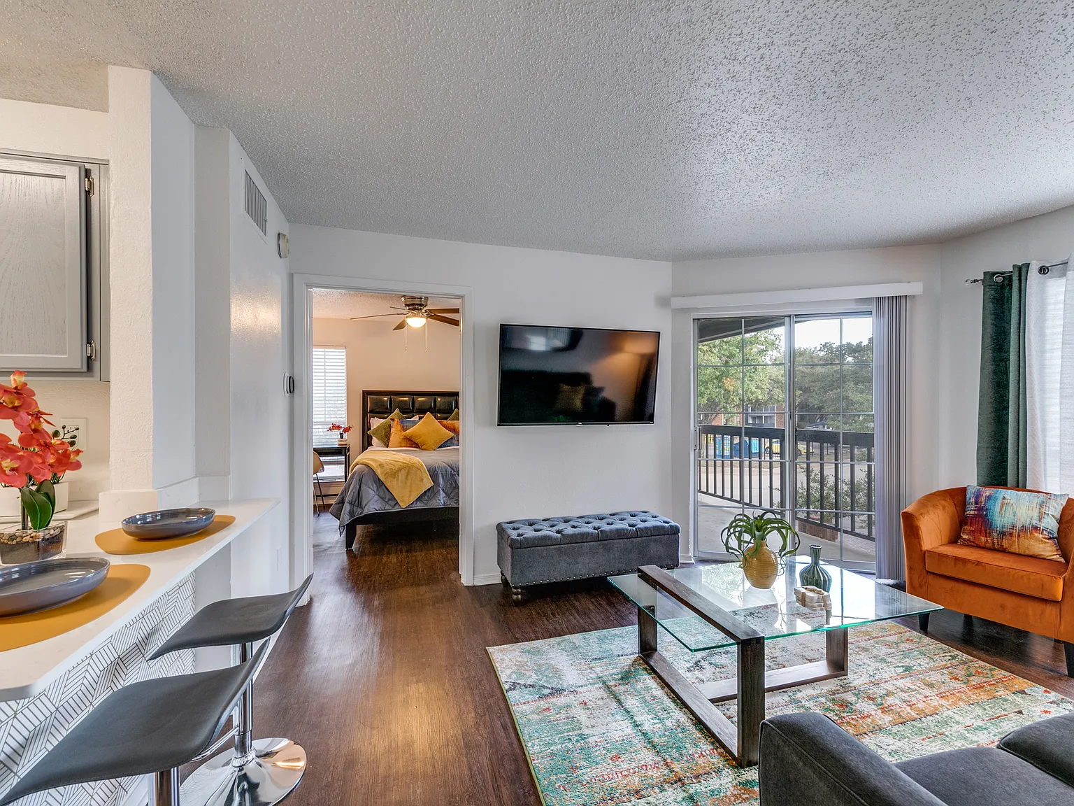 1 bed, 448 sqft, $2,500 — Photo 3