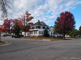 323 Maple St, Munising, MI 49862