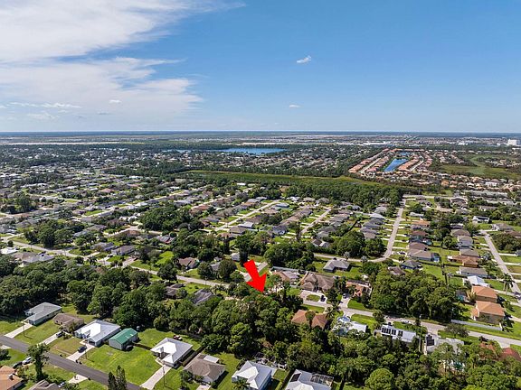 4th image of 2989 SW Collings Drive