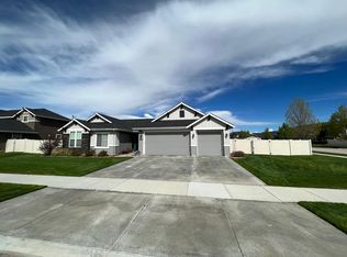 840 N Tullshire Way, Eagle, ID 83616