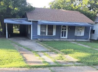 427 E Hull St, Denison, TX 75021