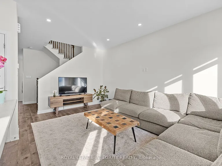 43 Finglas Ct — Photo 7