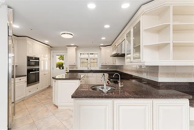 2711 Chelsea Ct — Photo 5