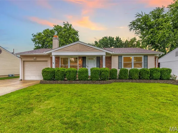 3238 Ipswich Ln, Saint Charles, MO 63301