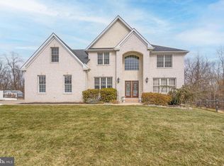 1 Costa Ct, Langhorne, PA 19047