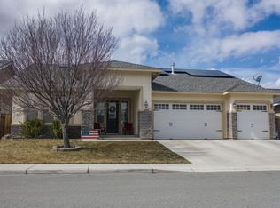 560 White Eagle Ln, Fernley, NV 89408