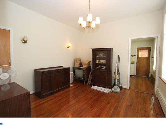 4th image of 4464 Richmond St