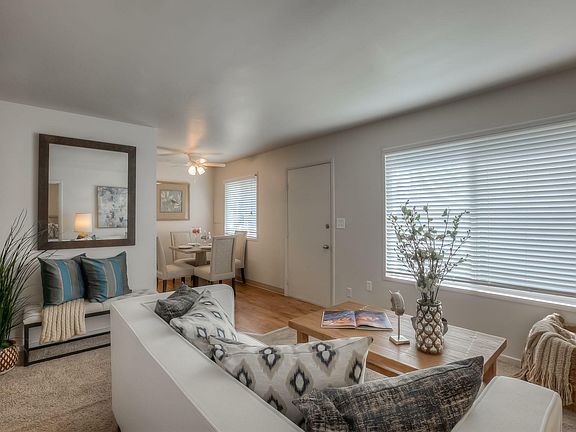Elegant Dining Space at Viewcrest Village in Bremerton, WA