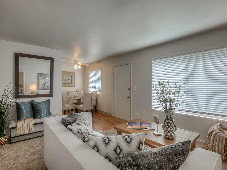 Elegant Dining Space at Viewcrest Village in Bremerton, WA