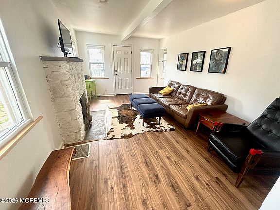 5th image of 59 Pinehurst Road