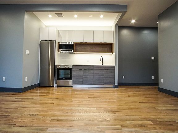 4th image of 316 Sumpter St #B3