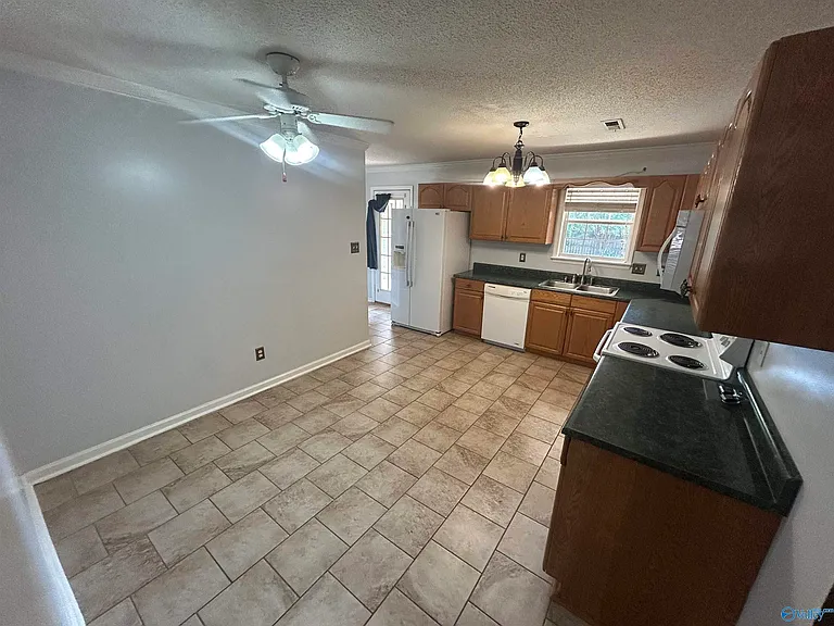 111 Sunnyfield Dr — Photo 16