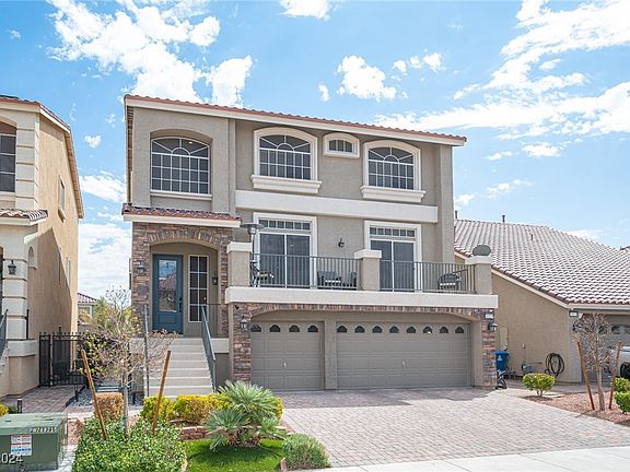2nd image of 10128 Driftwood Estate St