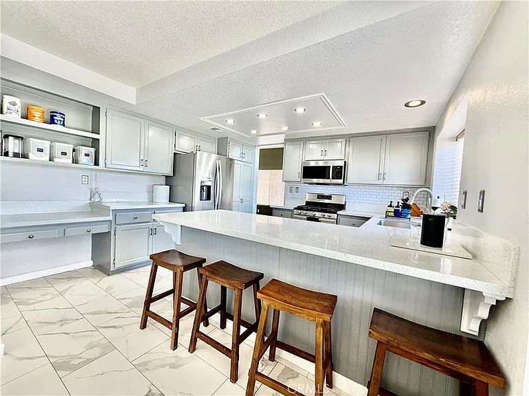 39711 Barberry Ct — Photo 14