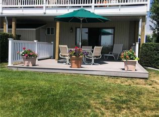 61 W Tiana Rd #14, Hampton Bays, NY 11946