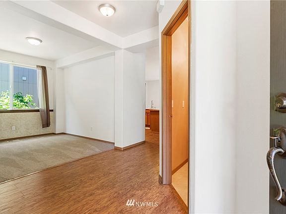 2nd image of 9823 184th St E