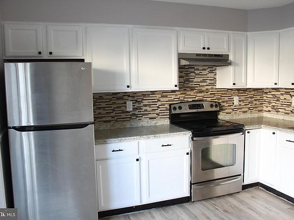 5th image of 39 Southmont Dr