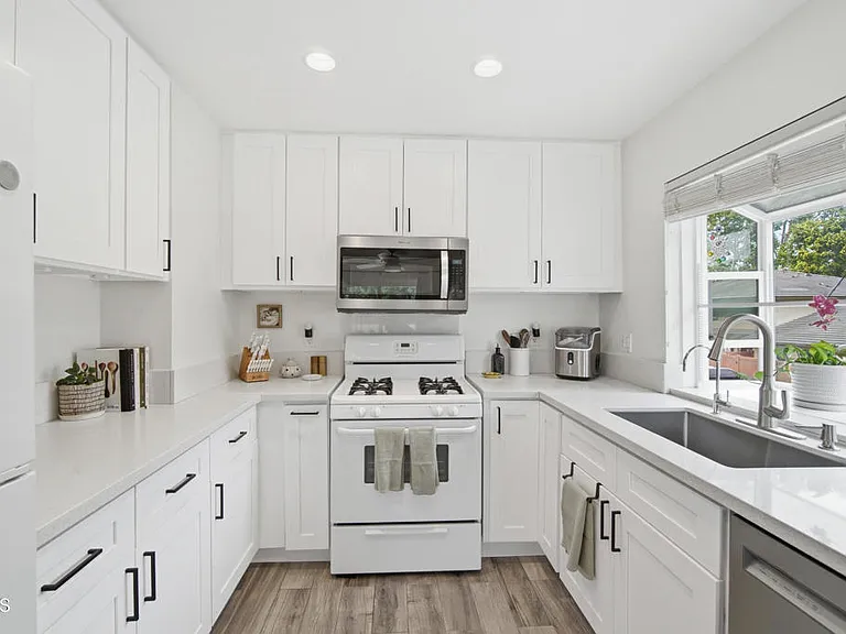 6743 Shakespeare Way — Photo 13