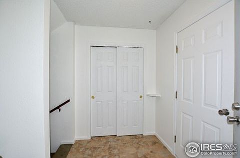 3rd image of 907 Woodbine Dr
