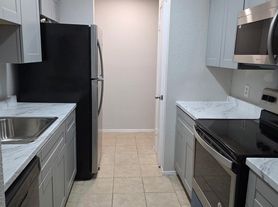 5665 Birchmont Dr, Houston, TX