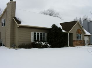 2126 Redtail Dr, Neenah, WI 54956