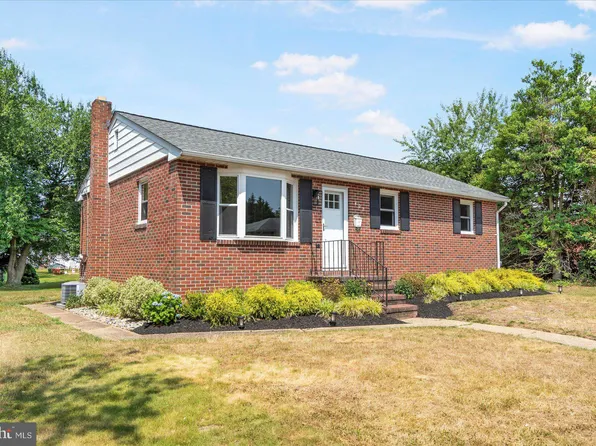 402 Homewood Rd, Linthicum, MD 21090