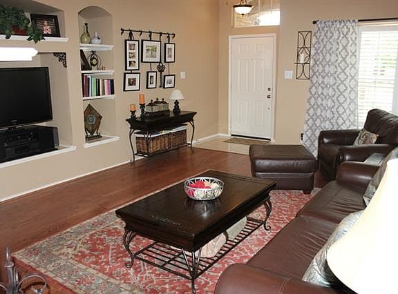 5th image of 1556 Shannon Dr