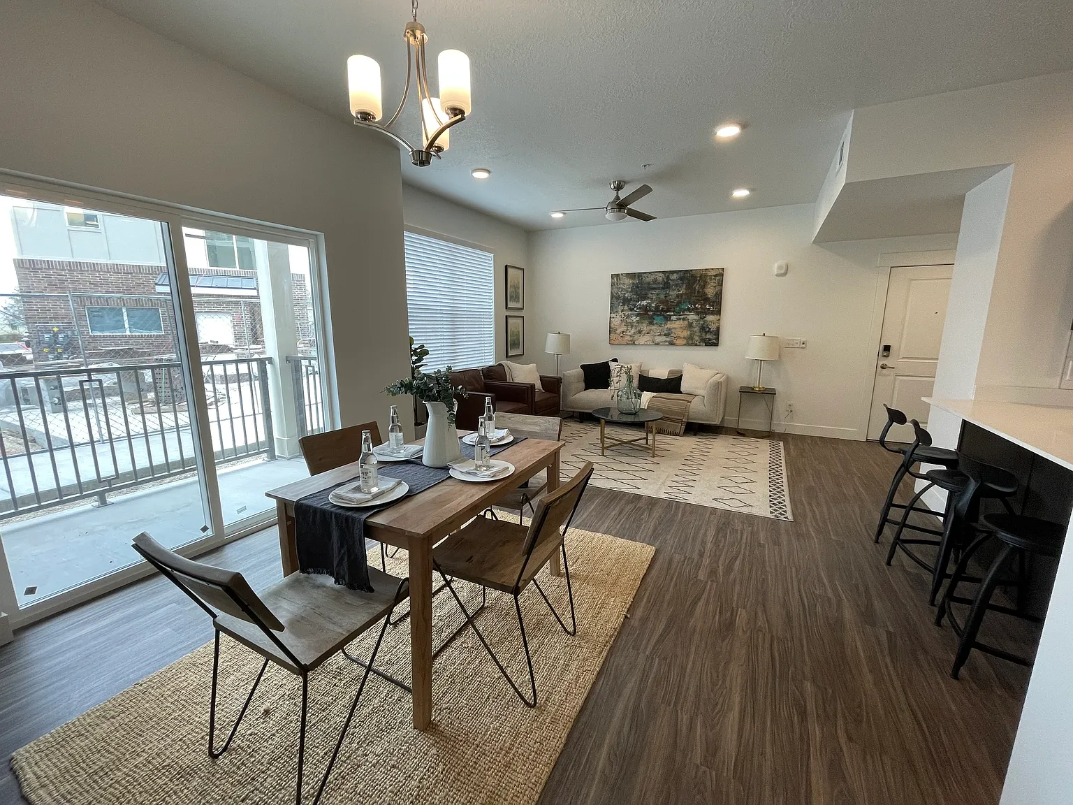 Tanaraq on 5th — Photo 4