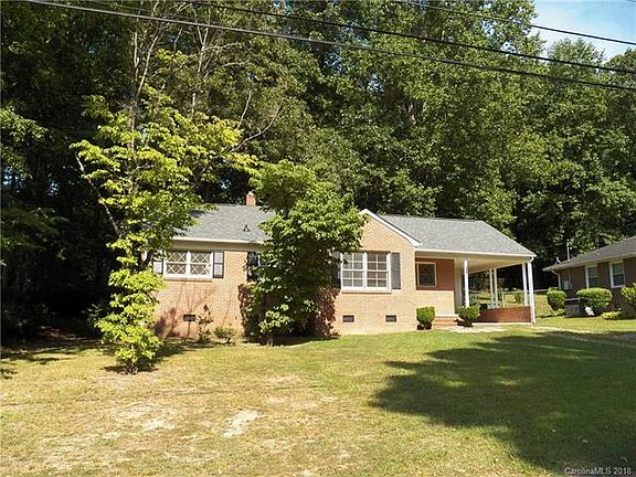 3rd image of 1906 Elmwood Dr