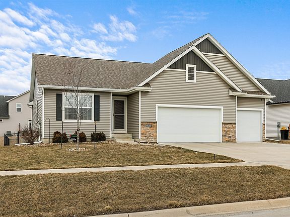2nd image of 3204 NW Reinhart Dr