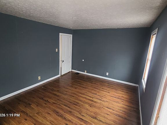 2nd image of 14 W Lindberg Dr #14
