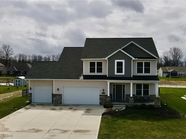 13189 Barrington Dr, Grafton, OH 44044