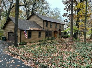 1266 Mountain Brook Cir, Signal Mountain, TN 37377