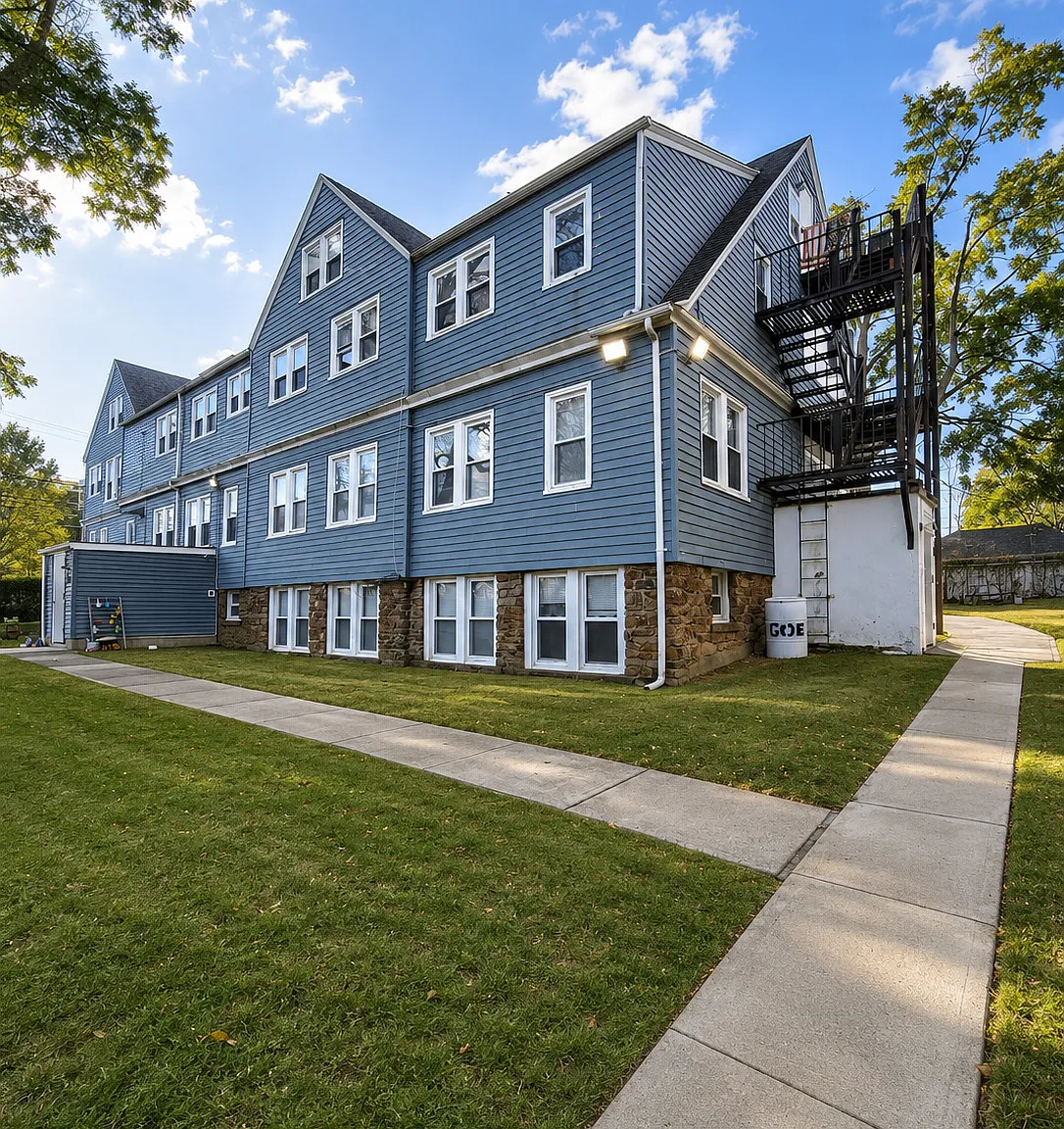 1 bed, 1.0 bath, 400 sqft, $1,415 — Photo 1