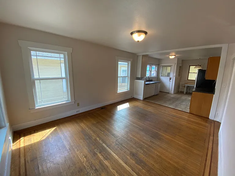 1215 E Barclay Ct #MAIN — Photo 6