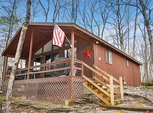 135 Candlewick Way, Lackawaxen, PA 18435